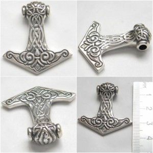 Thor’s hammer pendant