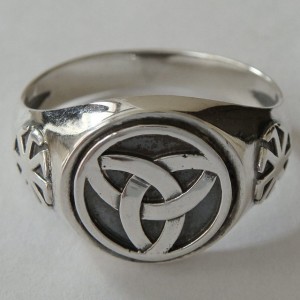 Triple Knot Irish Celtic Symbol Men Ring Sterling Solid Silver 925